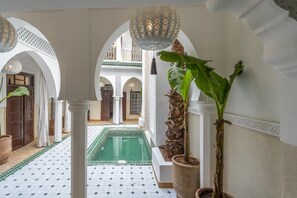 Outdoor pool - Riad Bab el Qamar (Marrakech)