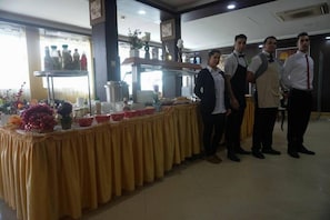 Khu ăn uống