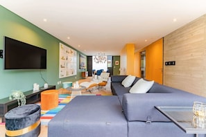 TV - Polanco Penthouse | Private Rooftop, Top Location (Mexico City)