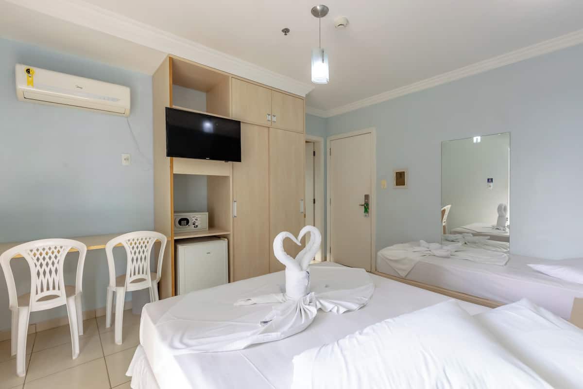 Classic Room, Air conditioning | In-room safe, free WiFi, bed sheets