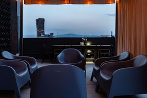 Outdoor dining - City Views & Private Terrace in Trendy Roma (Mexico City)