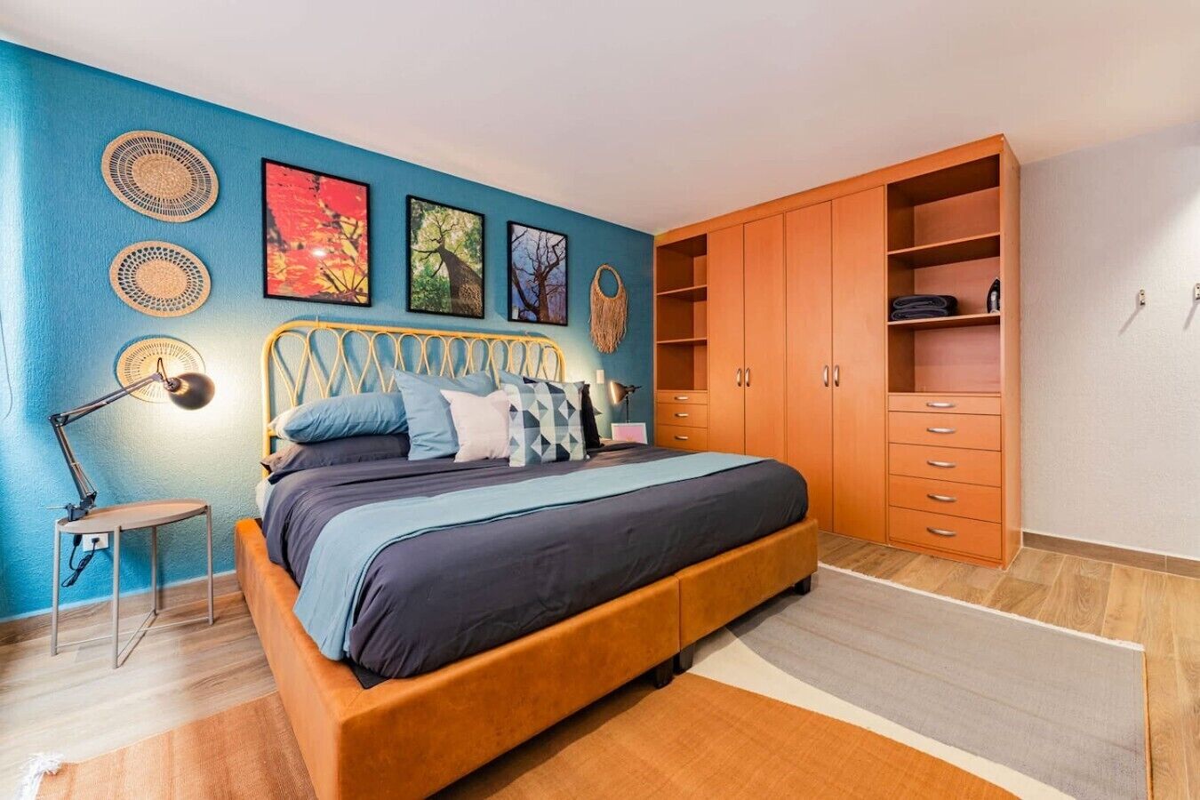 Desk, iron/ironing board, travel cot, WiFi