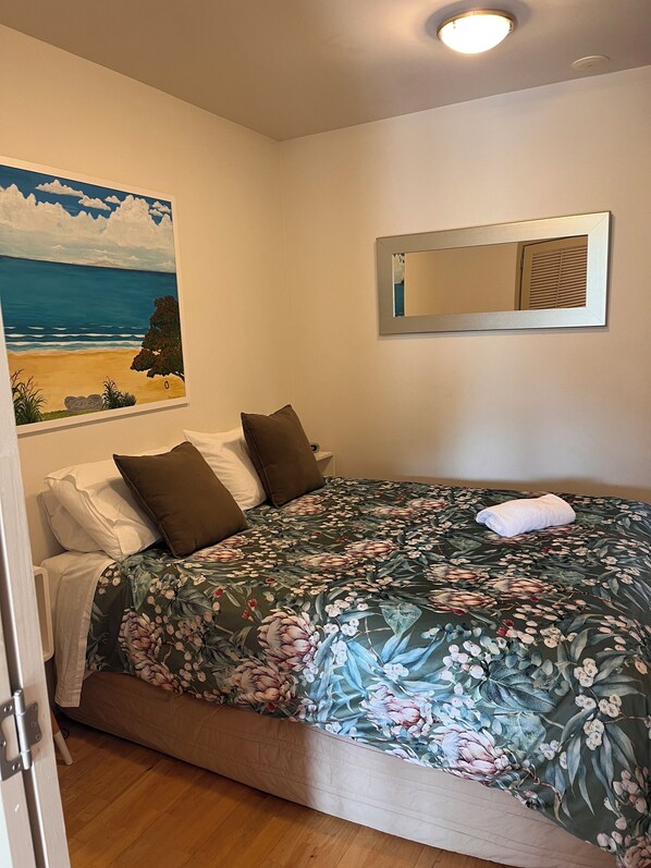 Room - Romantic Beach Getaway (Waiheke Island)