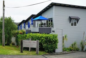 Exterior - Romantic Beach Getaway (Waiheke Island)