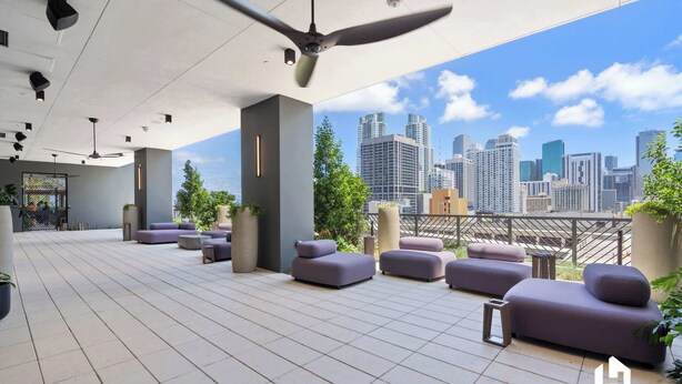 Terrace/patio - Bay-View High-Rise: Priv Balcony, Pool & Gym (Miami)