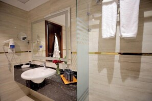Bathroom - Cairo Taj Dokki Families Tower Hotel (Giza)
