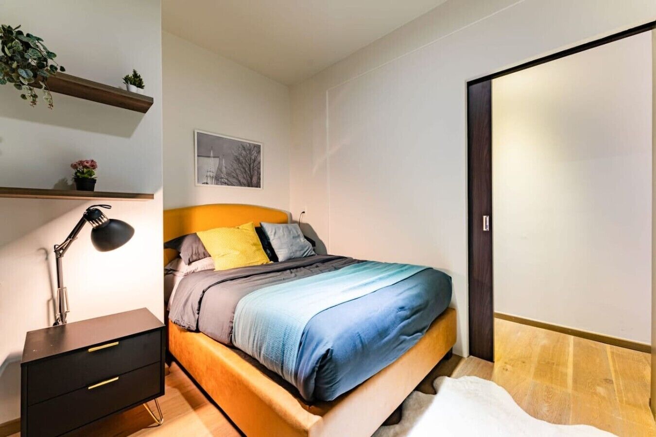 Desk, iron/ironing board, travel cot, WiFi