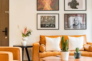 TV - Roma Norte | Steps From Restaurants & Nightlife (Mexico City)