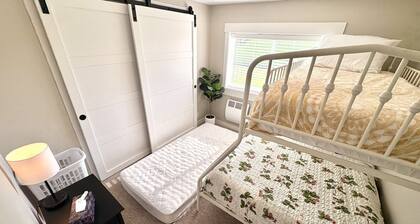 Teton View Farm Stay—Newly remodeled whole home! 3 spacious bedrooms, 2 baths