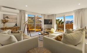 Living area - Wanaka Lakeview  (Wānaka)