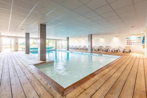 Una piscina techada