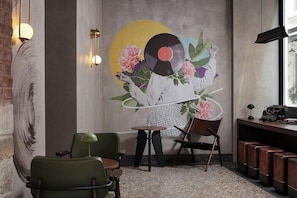 Interior - Moxy Istanbul Beyoglu (Istanbul)
