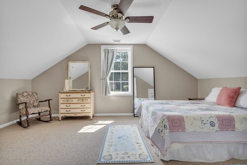Saybrook Point Pool House