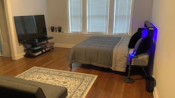 Iron/ironing board, free WiFi, bed sheets