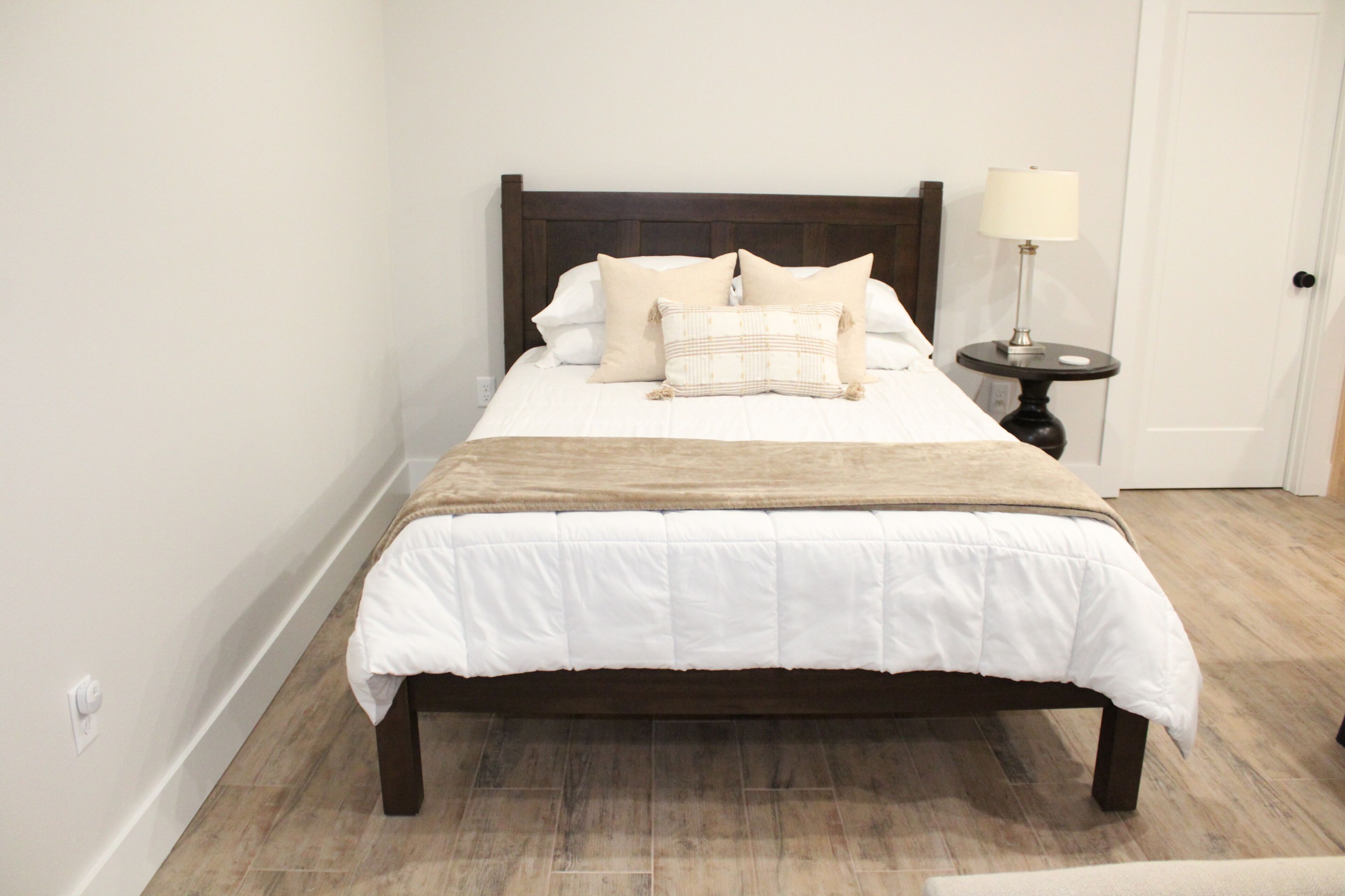 1 dormitorio, tabla de planchar con plancha, wifi gratis y ropa de cama