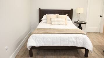 1 dormitorio, tabla de planchar con plancha, wifi gratis y ropa de cama