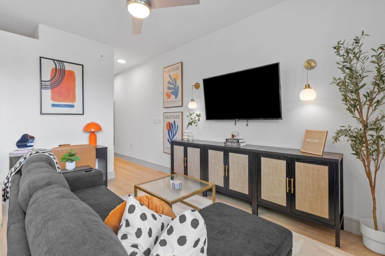 TV, offices