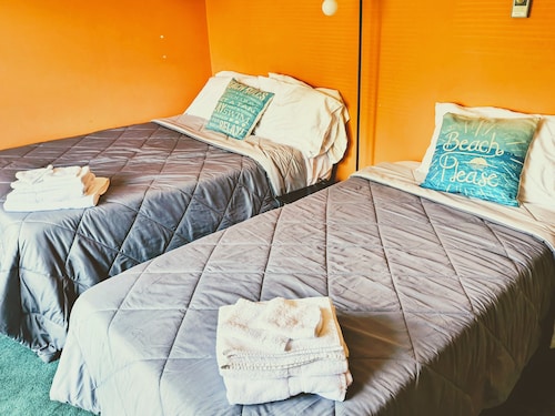 Charming 2-bedroom house in "coolest town"