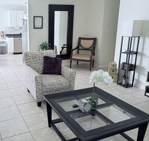 3-bedroom bungalow in peaceful George Town with AC