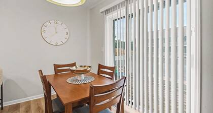 Notre Dame! Remodeled 2BR/2BA Condo 20-minute walk to Stadium Main Floor Unit