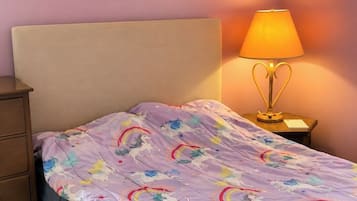Desk, WiFi (free), bed sheets
