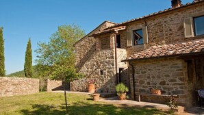 Exterior - Villa Adalgisa - Tuscan Country Villa with Pool (Civitella in Val di Chiana)