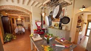 Dining - Villa Adalgisa - Tuscan Country Villa with Pool (Civitella in Val di Chiana)