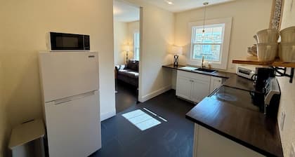 DOWNTOWN DELIGHT Bryson City!!! Historic renovated home in the heart of town!!!