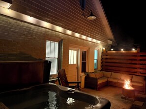 Terrace/patio - DOWNTOWN DELIGHT Bryson City!!! Historic renovated home in the heart of town!!! (Bryson City)