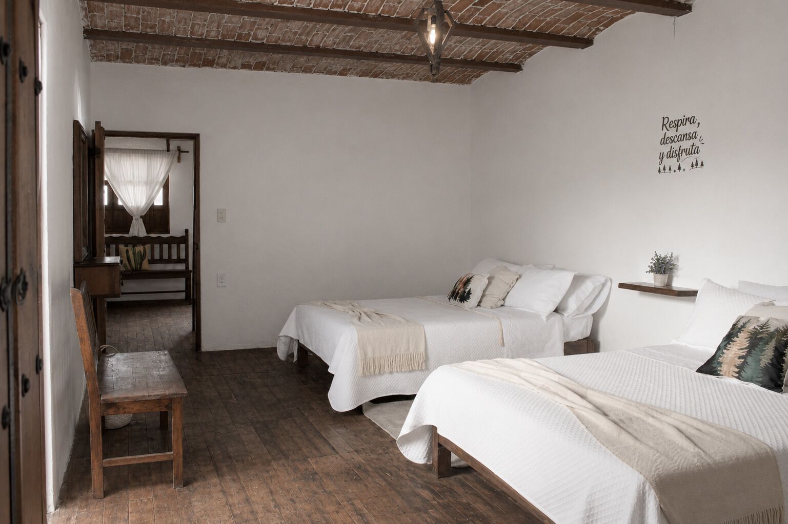 Deluxe Cabin | Iron/ironing board (on request), WiFi (free)