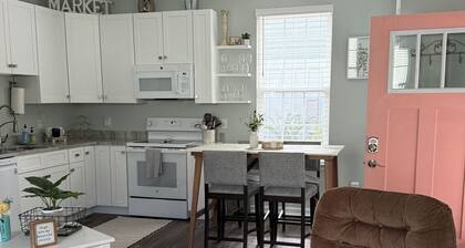 Pawleys Island Getaway 2BR/2BA Cottage Just Minutes from the Beach