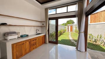 Villa, 2 Schlafzimmer, Poolblick | Eigene Kochnische | Esstisch