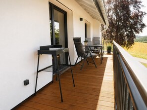 Outdoor dining - Vrbo Property (Bad Berleburg)