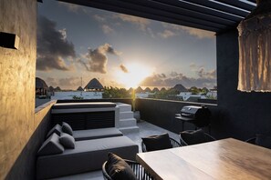 Outdoor dining - The Four Luxury Villas, 8 Pools, 15 BRs, 38 Pax (Tulum)