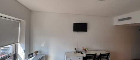 基础公寓, 城市景观 | 笔记本电脑工作区、免费 WiFi