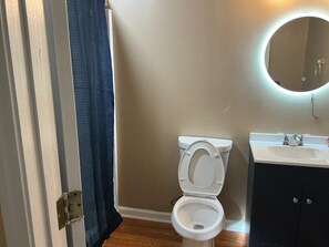 Bathroom - Welcoming 1-bedroom studio with AC in charming Conley (Conley)