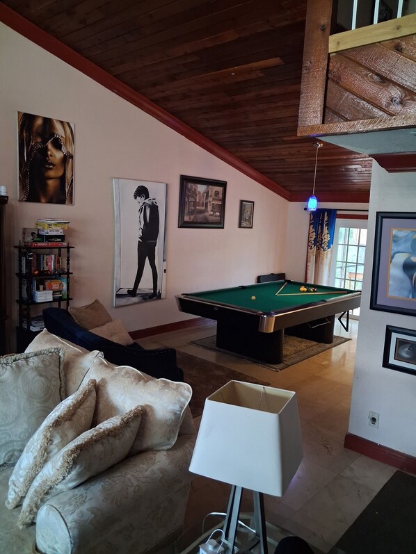 Spielezimmer