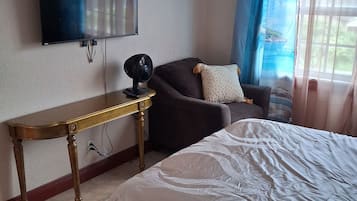 Iron/ironing board, internet, bed sheets