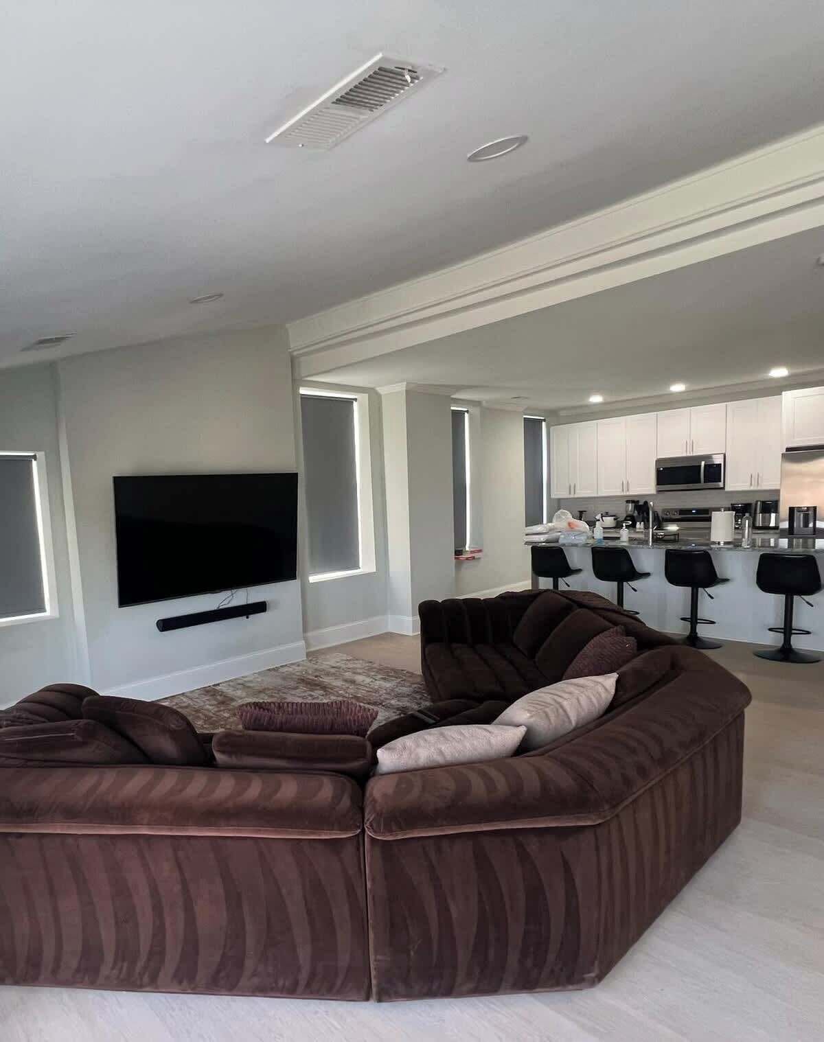 TV, offices