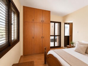 Room - Villa Saint Nicholas by Ezoria Villas (Agia Thekla)