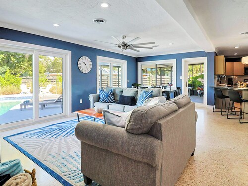 Sarasota Retreat | Heated Pool + Games