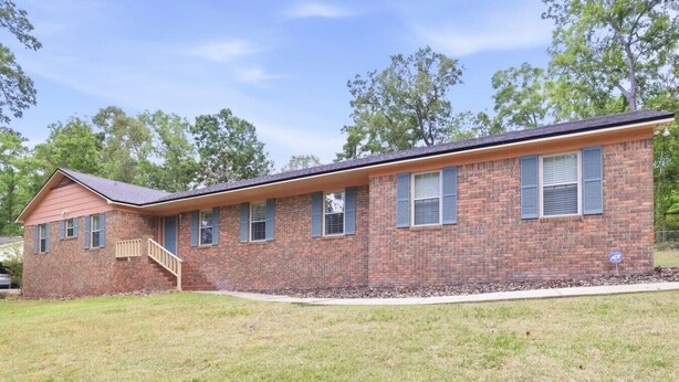 Exterior - Spacious Killearn Retreat 4BR • Prime Location (Tallahassee)
