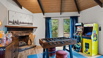 Spielezimmer