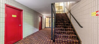 Eureka Springs indoor pool hotel