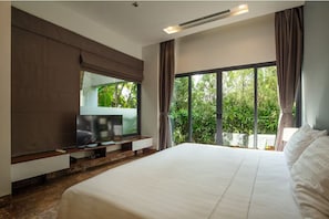 Luxury Villa, Balcony, City View | Blackout drapes, WiFi (free) - TT Home  (da nang)