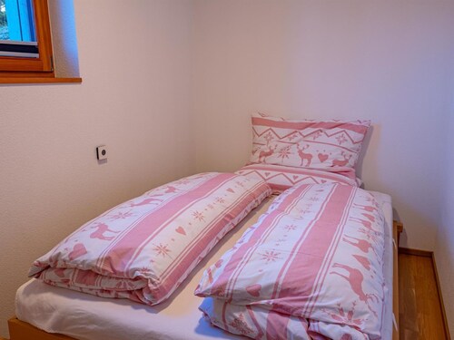 Chalet Seviann 6-Bettwohnung, Dusche, WC 6-Bettwohnung Erdgeschoss by Interhome