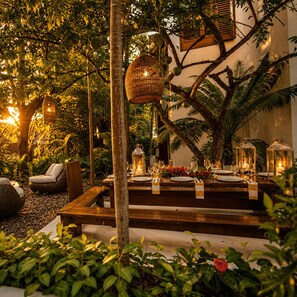 Outdoor dining - Vrbo Property (Barú)