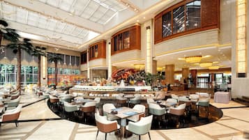Café da manhã com buffet todos os dias mediante uma taxa