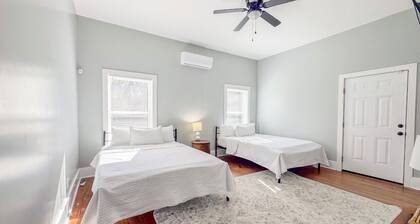 Historic Farm Cottage - 10 Min to Downtown & Parris Island
