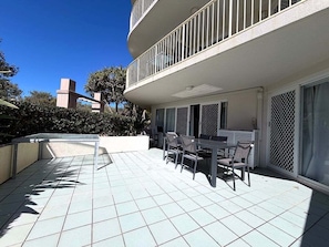 Outdoor dining - Ground Floor Beachfront Escape, Pool Views,Surfside Resort (Sunshine Coast)